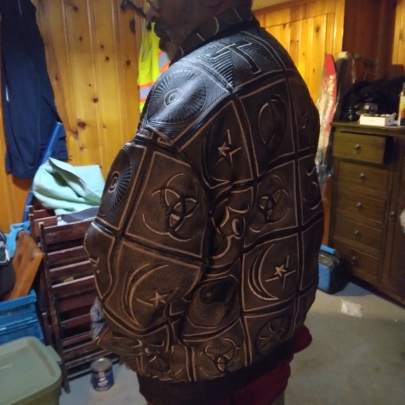 Al-Wissam World Peace Bomber Jacket - Picture 4 of 9